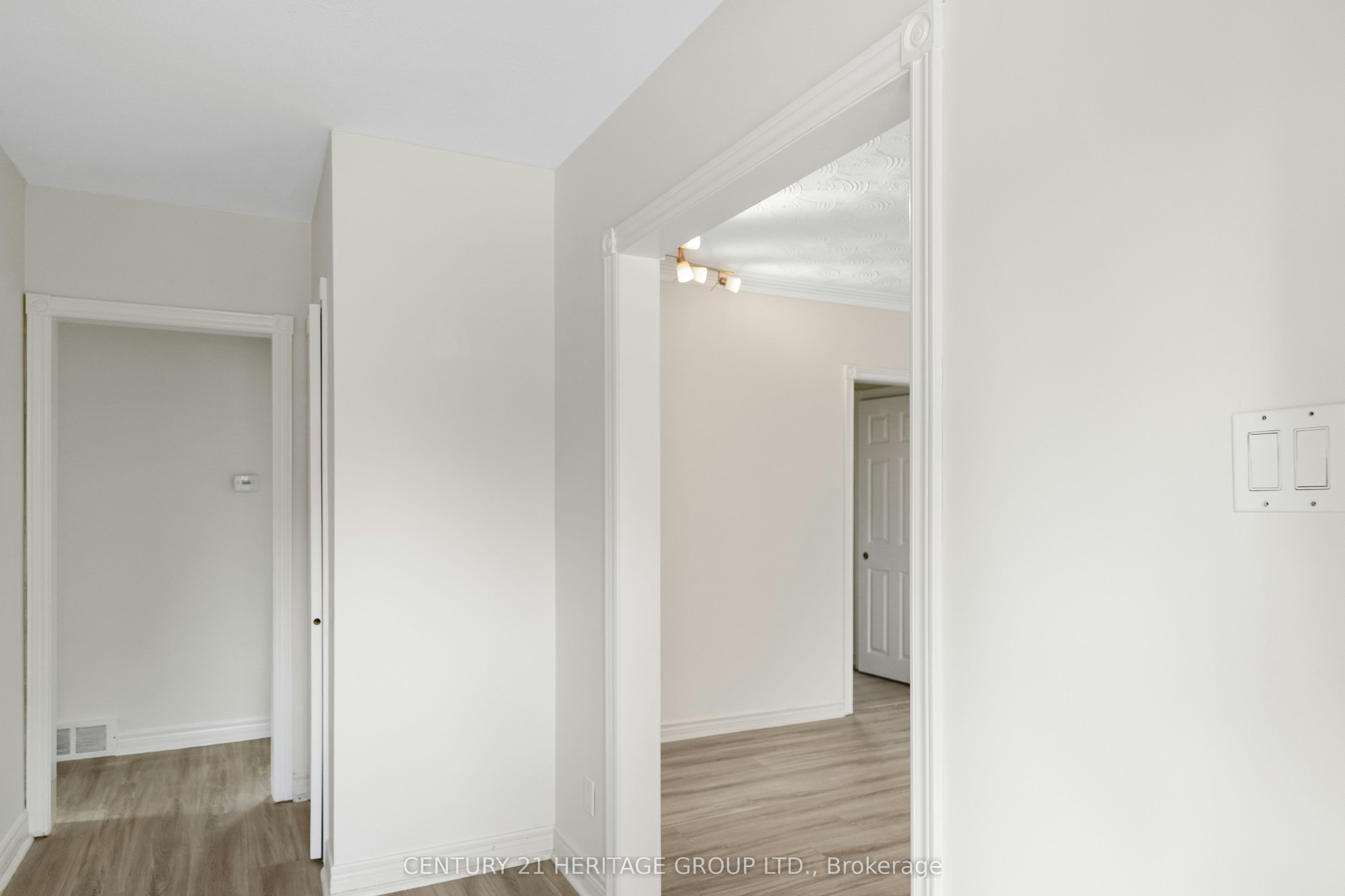 Main-95 Lucas Street, Richmond Hill, ON, L4C 4P4 - 37