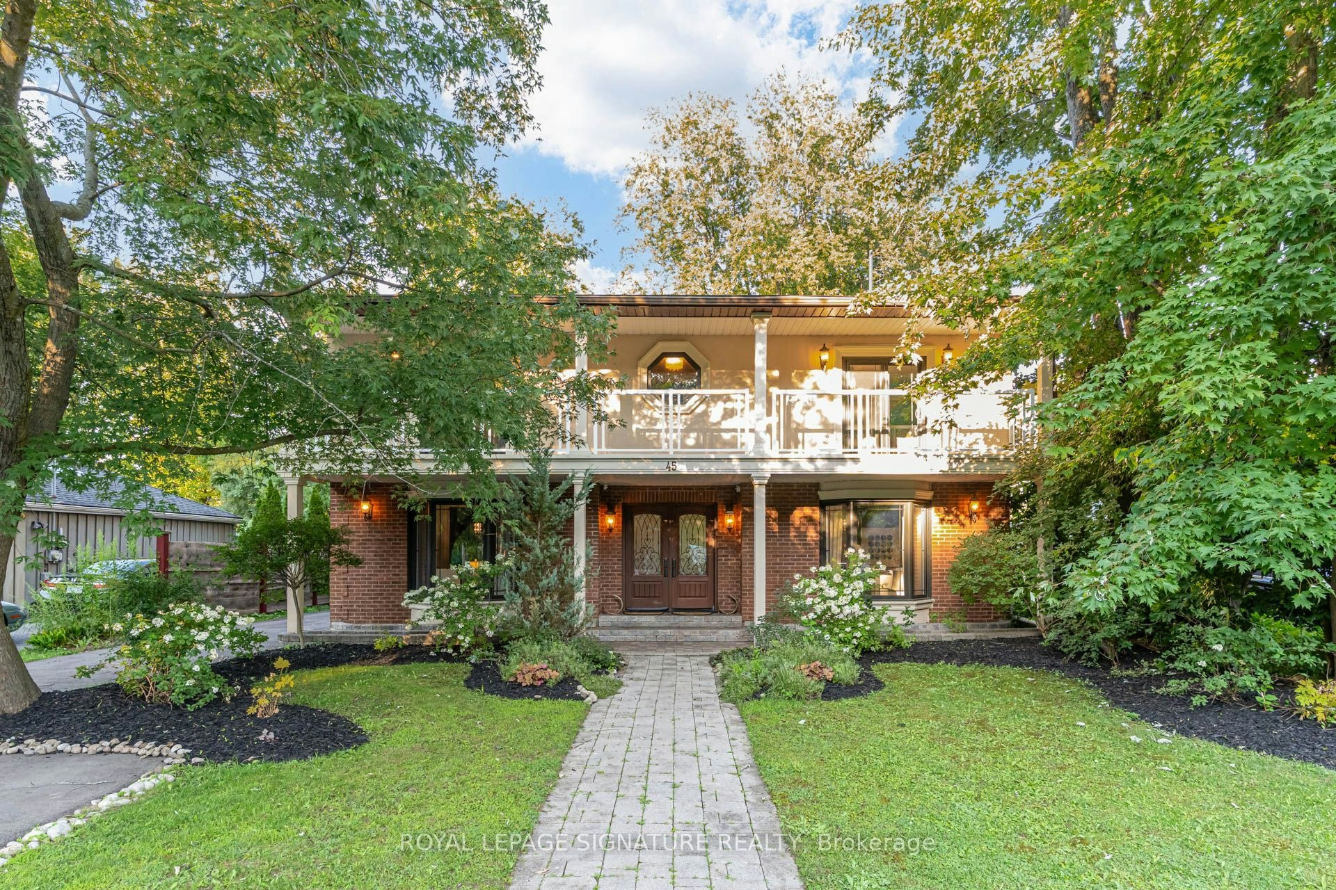 45 Pleasant Avenue, East Gwillimbury, ON, L9N 1A2