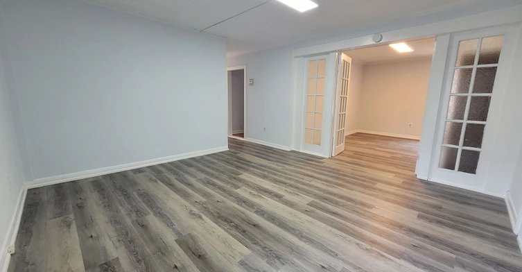 Main-124 Major Mackenzie Drive E, Richmond Hill, ON, L4C 1H1 - 6