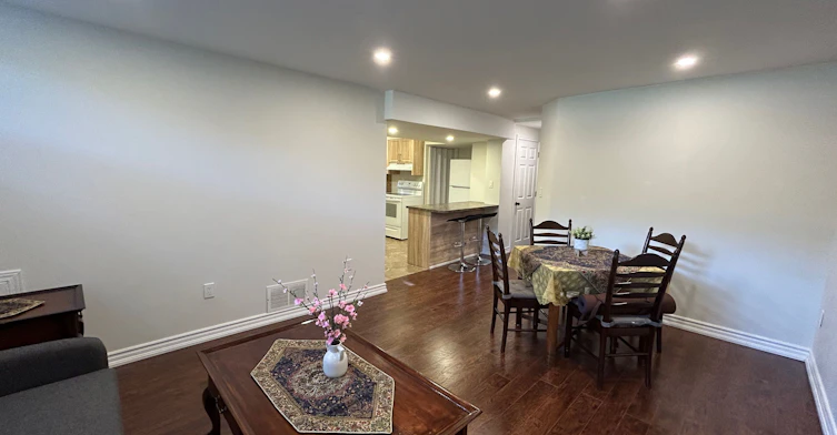 36 Aurora Heights Drive, Aurora, ON, L4G 2W7 - 2