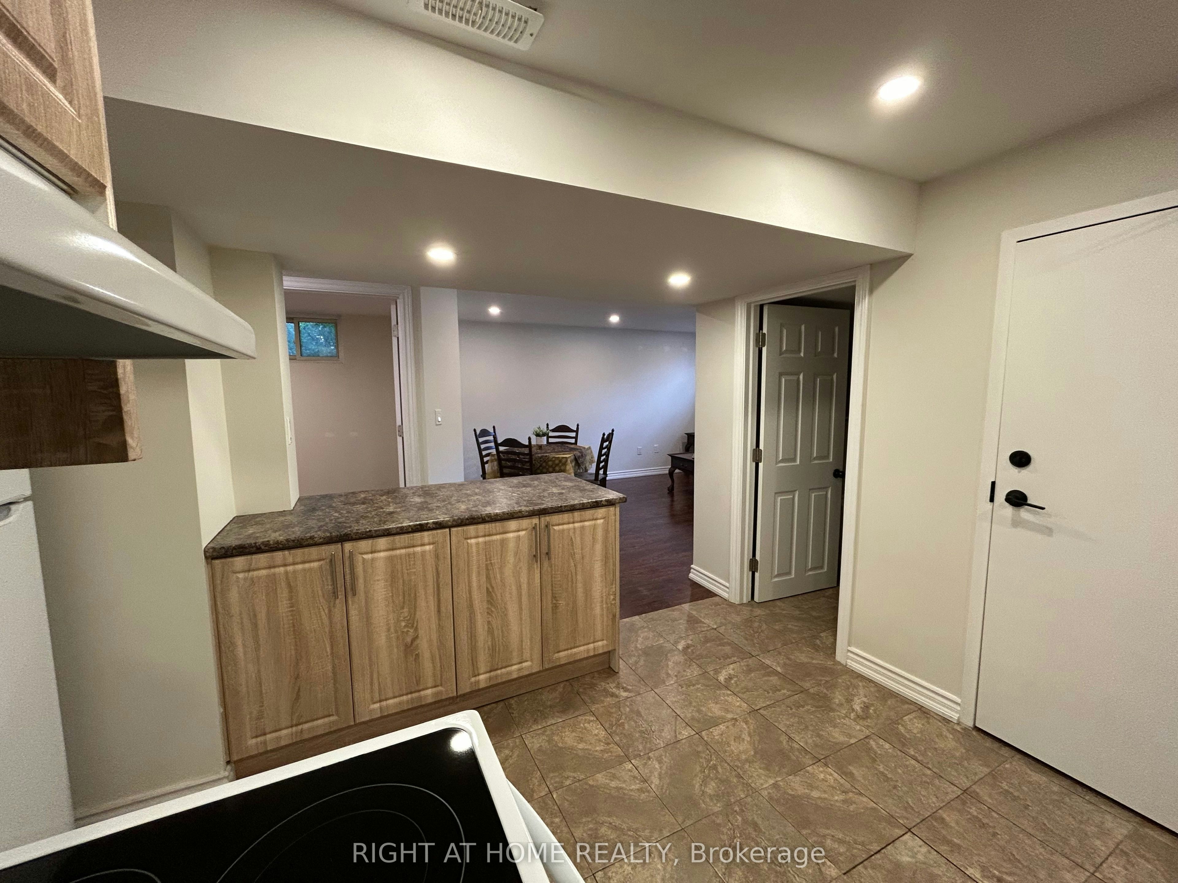 36 Aurora Heights Drive, Aurora, ON, L4G 2W7 - 7