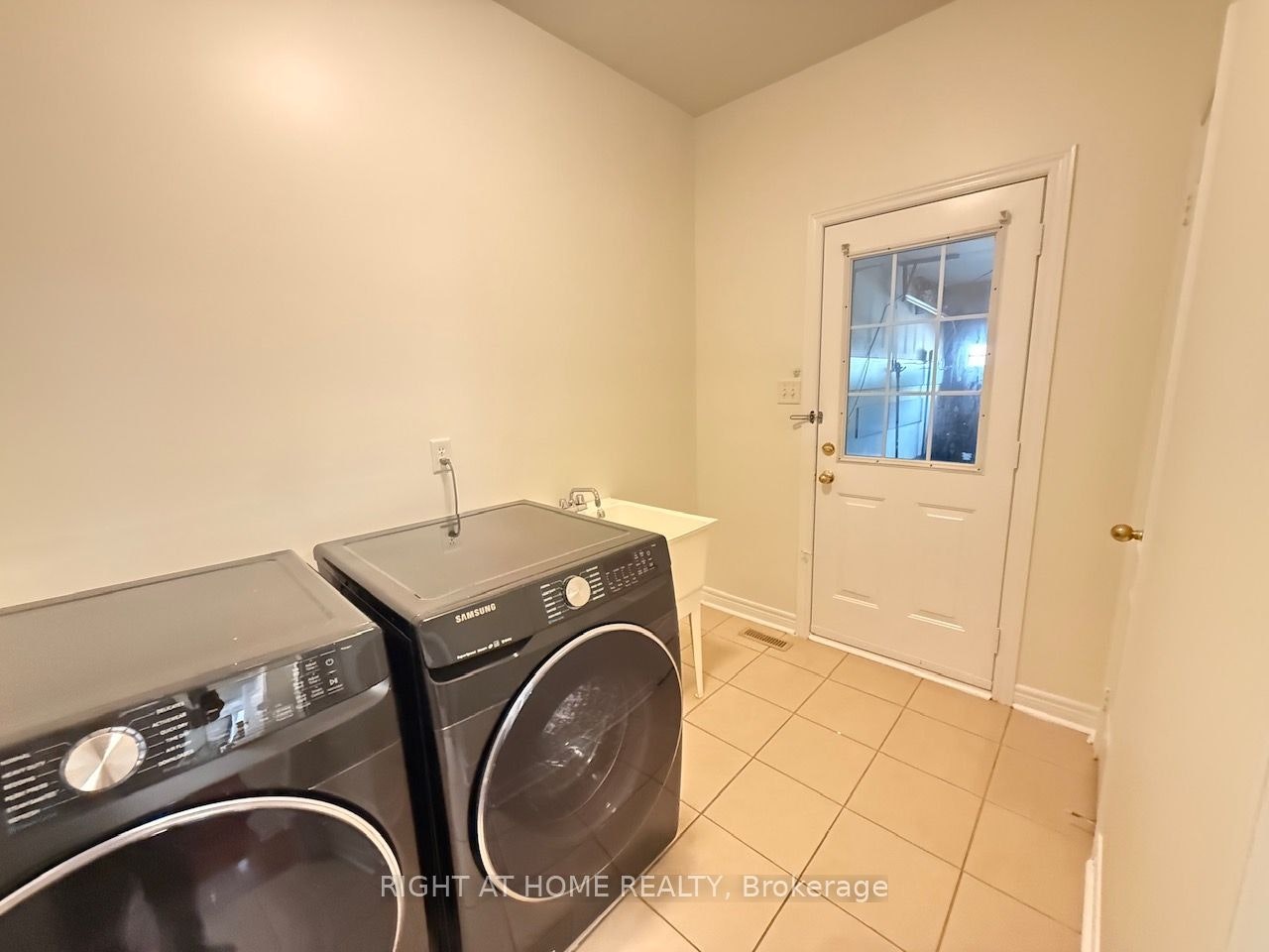 17 Coral Cove Court, Markham, ON, L6E 1L1 - 16