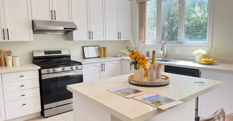 17 Coral Cove Court, Markham, ON, L6E 1L1 - 18
