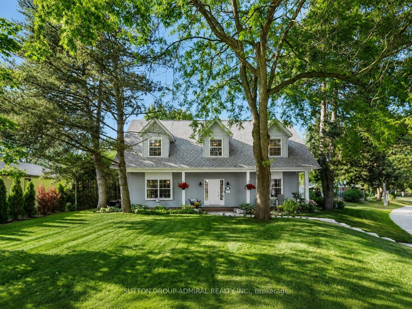 54 Starlight Crescent, Richmond Hill, ON, L4C 4X5