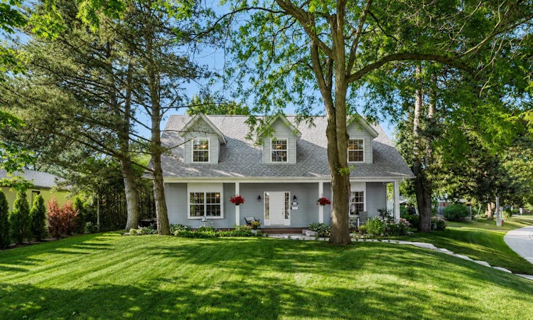 54 Starlight Crescent
