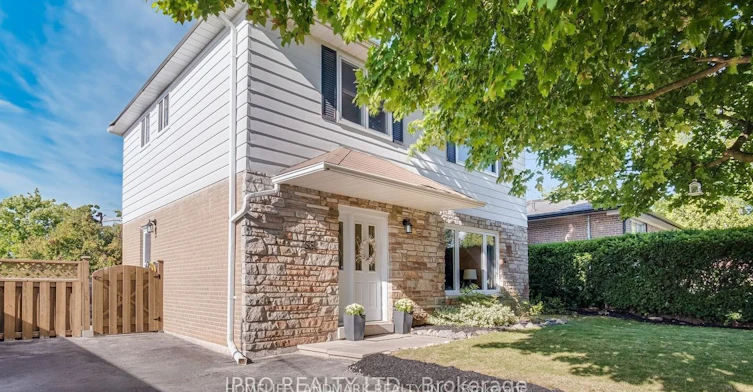 BSMT-755 Botany Hill Crescent, Newmarket, ON, L3Y 3A7