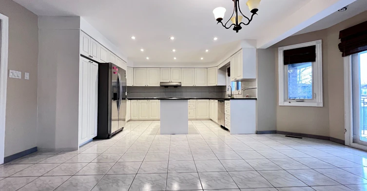 20 Piccadilly Road, Richmond Hill, ON, L4B 1S5 - 9