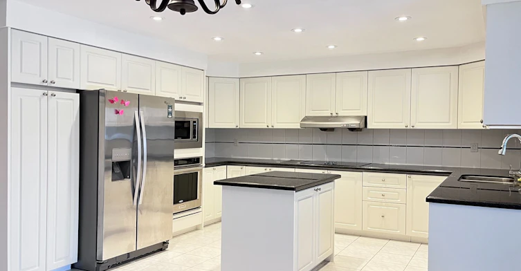 20 Piccadilly Road, Richmond Hill, ON, L4B 1S5 - 10