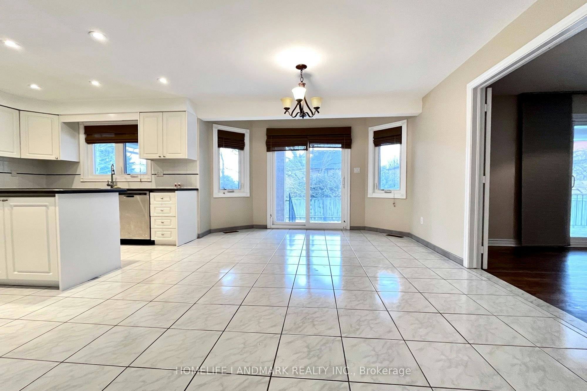 20 Piccadilly Road, Richmond Hill, ON, L4B 1S5 - 8