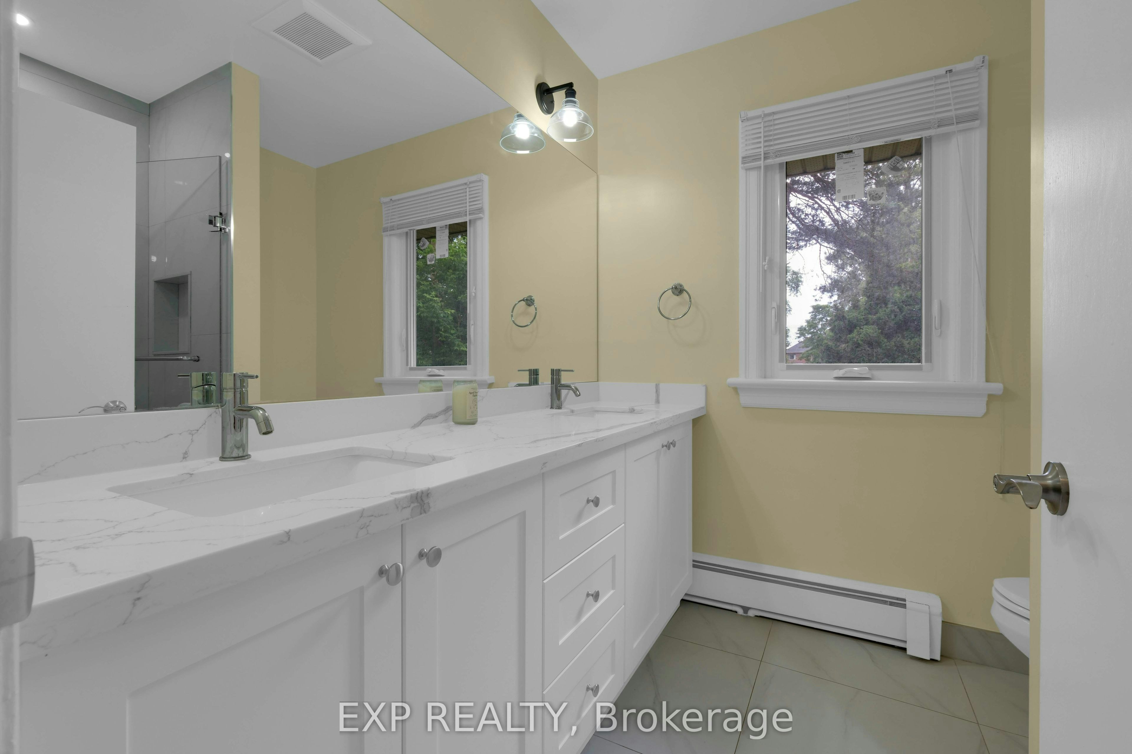 5373 Aurora Road, Whitchurch-Stouffville, ON, L4A 7X4 - 12