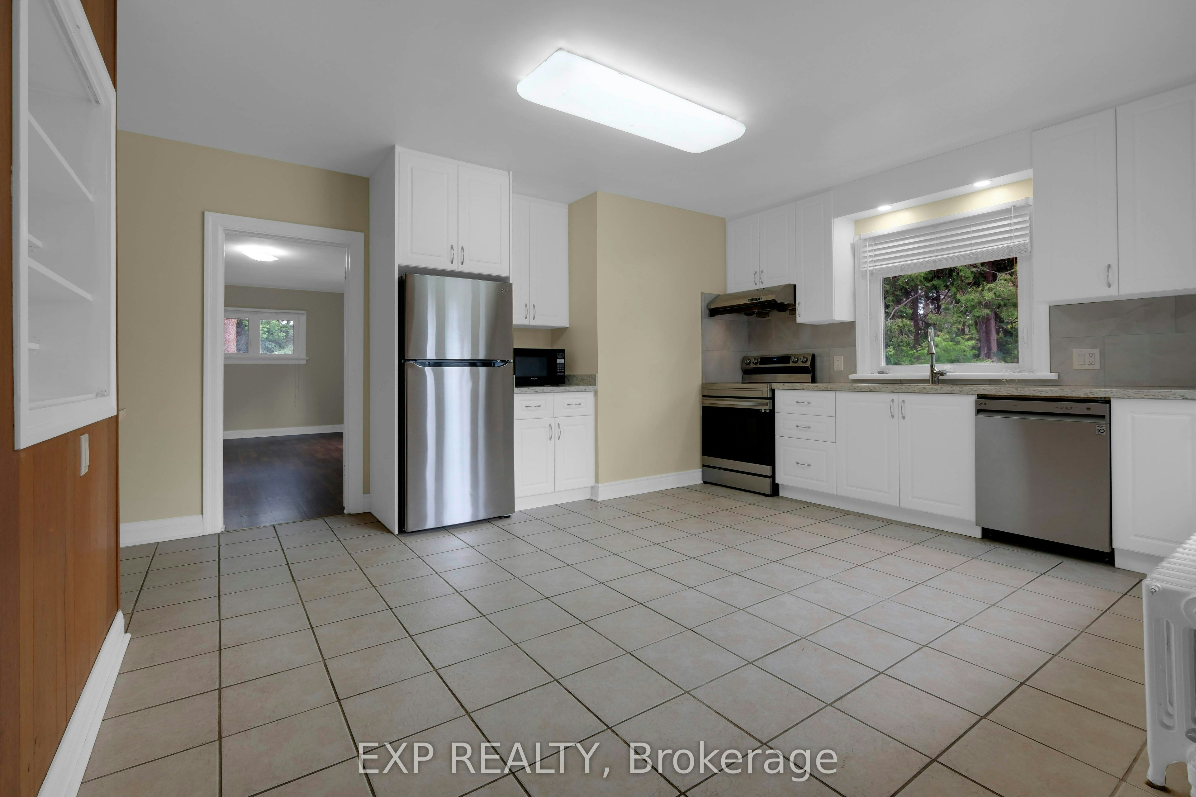 5373 Aurora Road, Whitchurch-Stouffville, ON, L4A 7X4 - 3