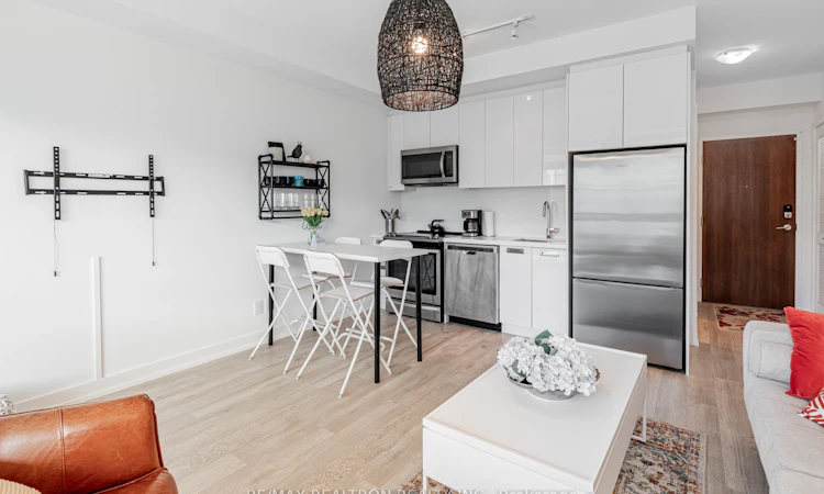 D315-333 Sea Ray Avenue