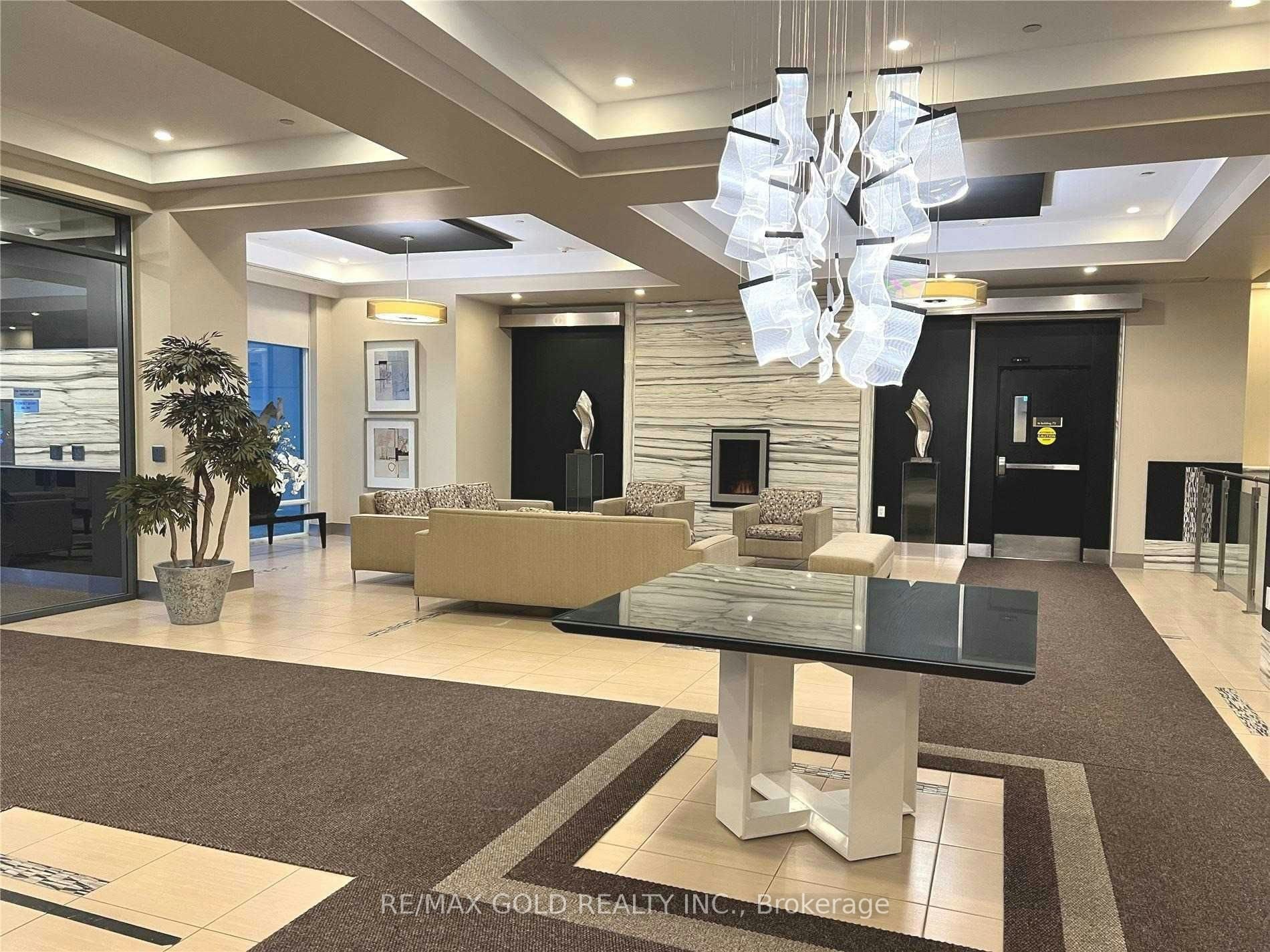 508-75 South Town Centre Boulevard, Markham, ON, L6G 0B3 - 2