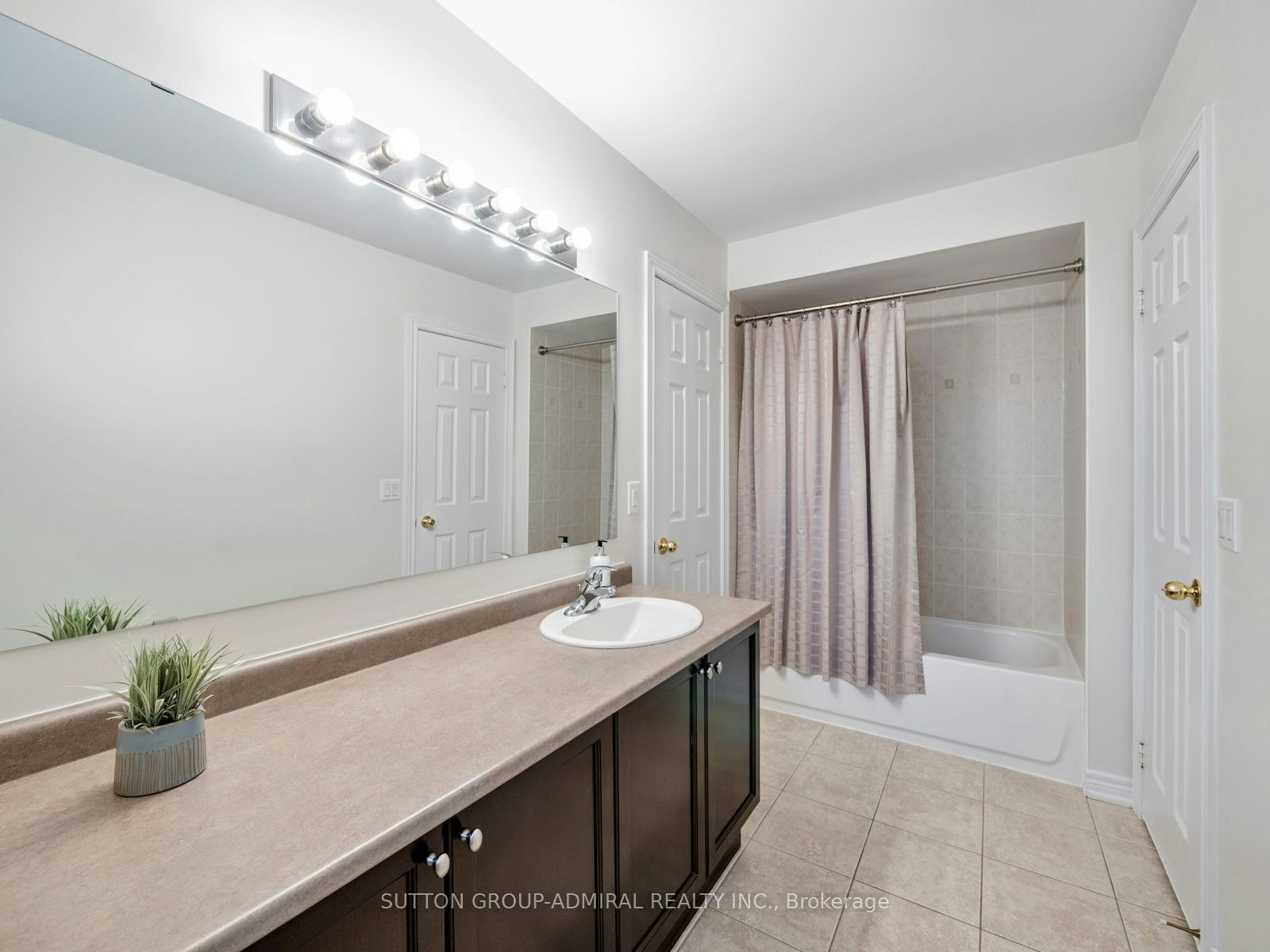 23 Kerr Lane, Aurora, ON, L4G 0E5 - 36