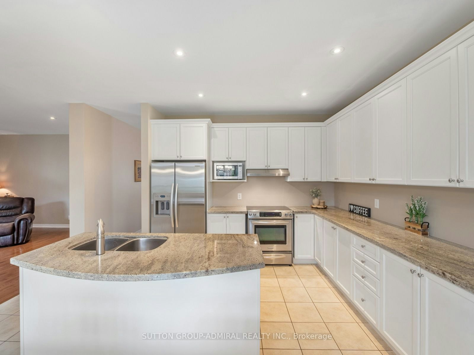 23 Kerr Lane, Aurora, ON, L4G 0E5 - 16
