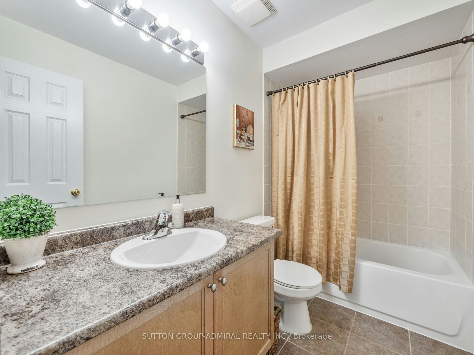 23 Kerr Lane, Aurora, ON, L4G 0E5 - 42