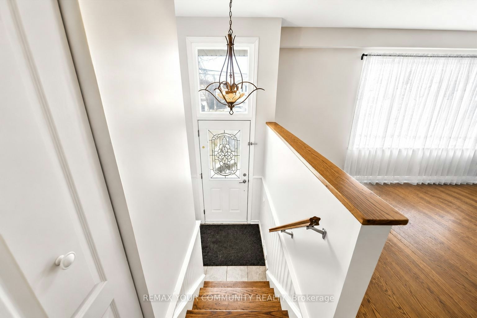 UPPER-376 Agar Avenue, Bradford West Gwillimbury, ON, L3Z 1H5 - 2