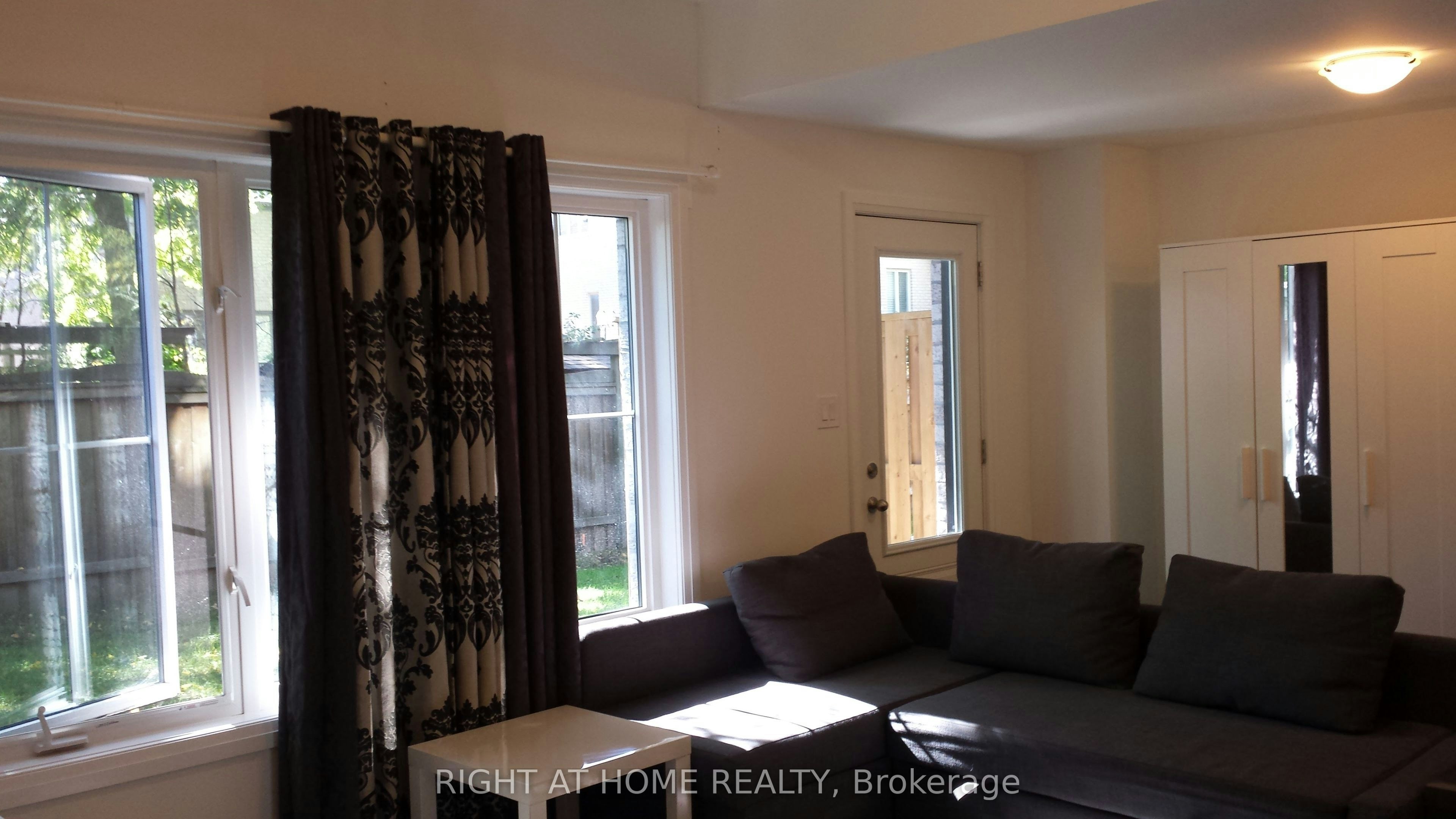 Basement-39 Stallibrass Lane S, Richmond Hill, ON, L4C 2M8