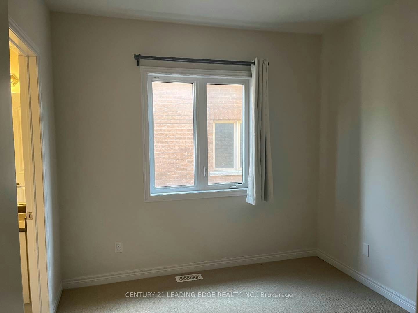 1 Bdrm Upper Level-23 Boland Court, Aurora, ON, L4G 0W6 - 4