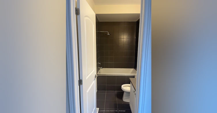 1 Bdrm Upper Level-23 Boland Court, Aurora, ON, L4G 0W6 - 2