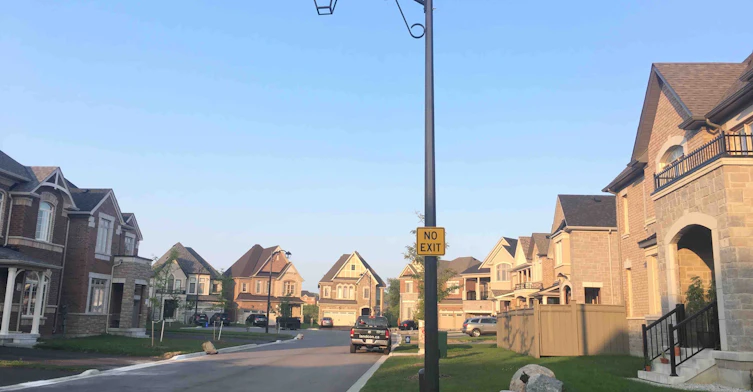 1 Bdrm Upper Level-23 Boland Court, Aurora, ON, L4G 0W6