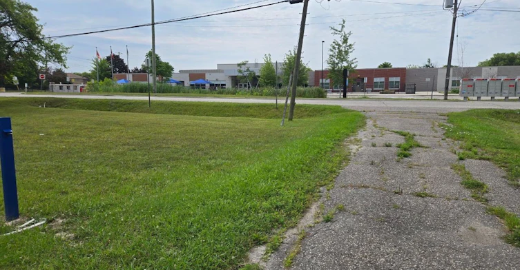 14 Elm Grove Avenue, Richmond Hill, ON, L4E 2T2 - 3