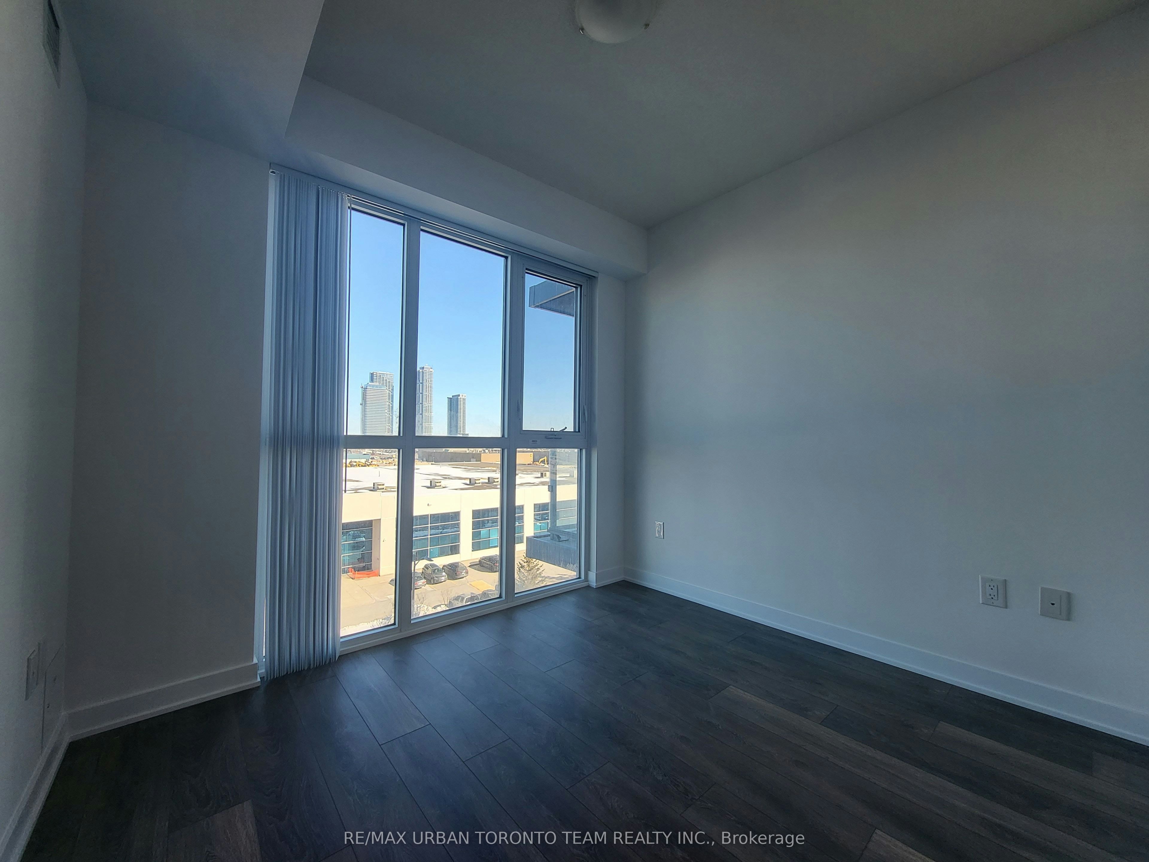 601-38 Honeycrisp Crescent, Vaughan, ON, L4K 5C3 - 7