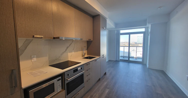 601-38 Honeycrisp Crescent, Vaughan, ON, L4K 5C3 - 2