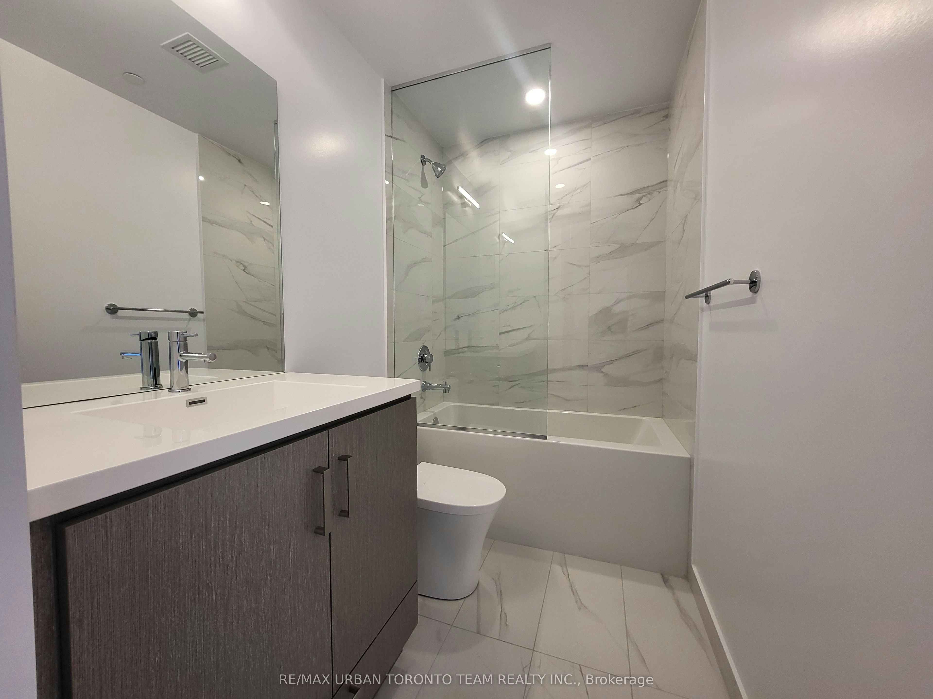 601-38 Honeycrisp Crescent, Vaughan, ON, L4K 5C3 - 12
