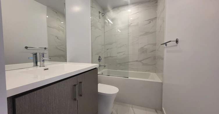 601-38 Honeycrisp Crescent, Vaughan, ON, L4K 5C3 - 12