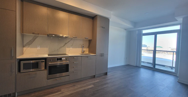 601-38 Honeycrisp Crescent, Vaughan, ON, L4K 5C3 - 6