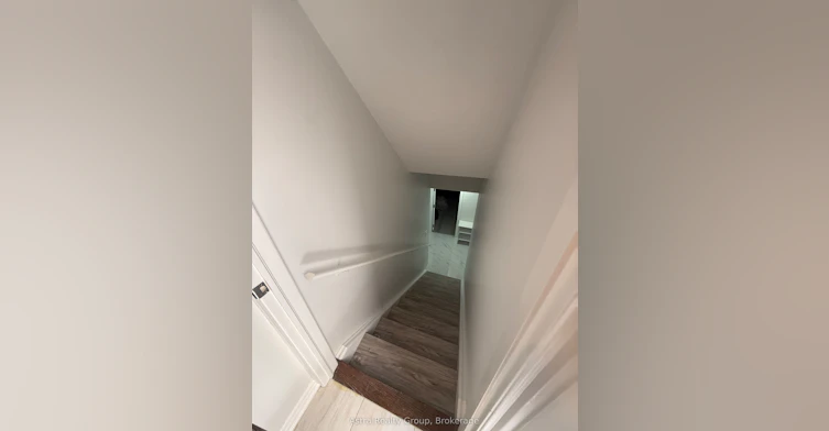 105 Coldwell Bay Circle, Vaughan, ON, L4H 5E9 - 3