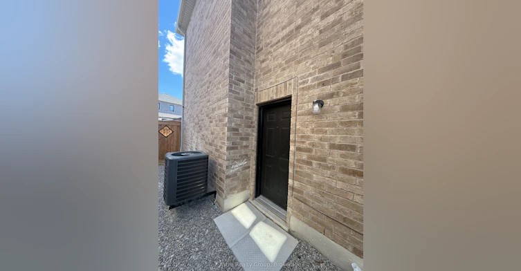 105 Coldwell Bay Circle, Vaughan, ON, L4H 5E9 - 2
