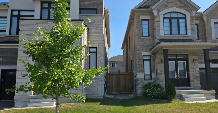 105 Coldwell Bay Circle, Vaughan, ON, L4H 5E9