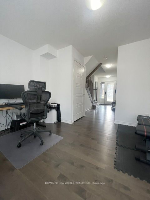 34 Vantage Loop, Newmarket, ON, L3X 0K6 - 3