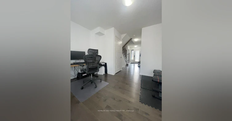 34 Vantage Loop, Newmarket, ON, L3X 0K6 - 3