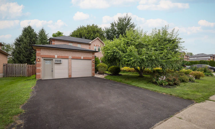 11 Dugdale Avenue