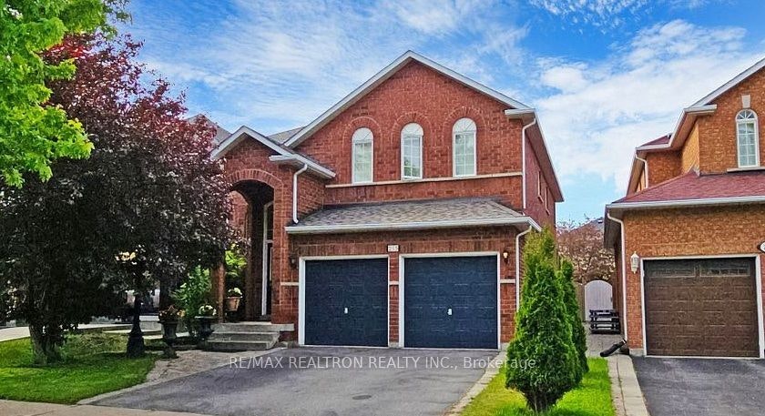 215 Drummond Drive, Vaughan, ON, L6A 3C1