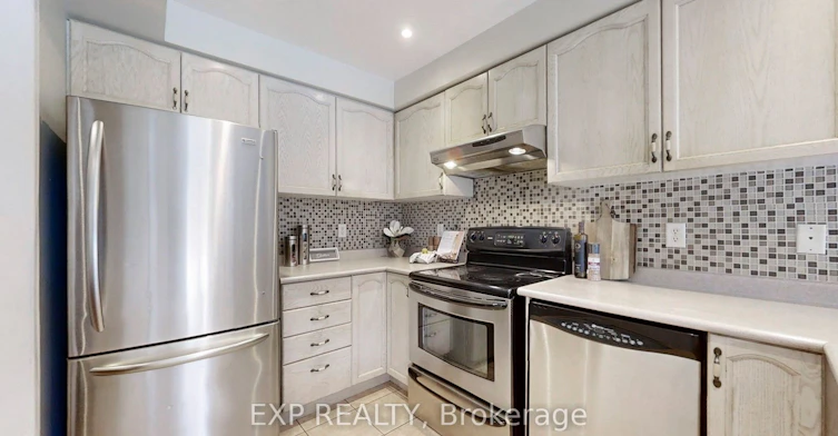 8 Hacienda Drive, Richmond Hill, ON, L4E 3X1 - 8