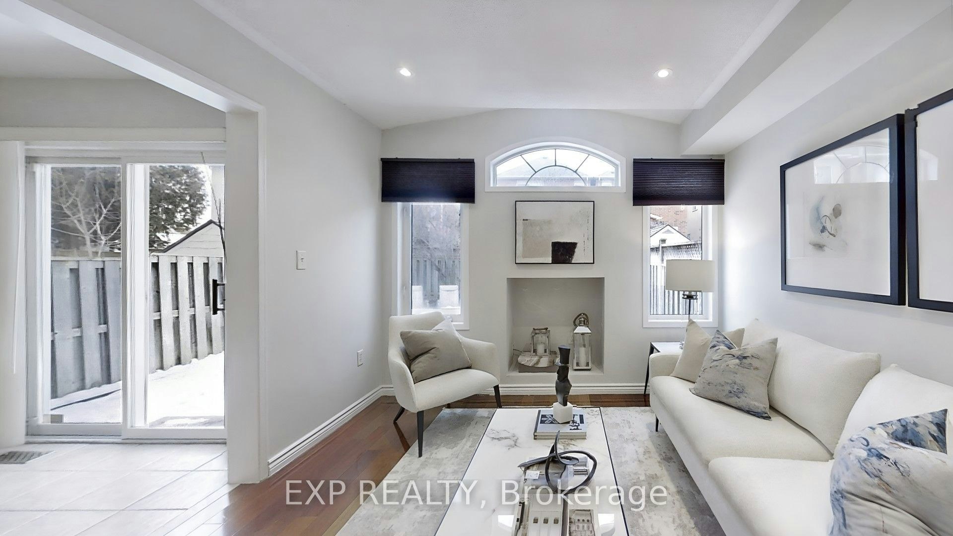 8 Hacienda Drive, Richmond Hill, ON, L4E 3X1 - 4