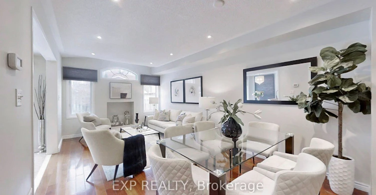 8 Hacienda Drive, Richmond Hill, ON, L4E 3X1