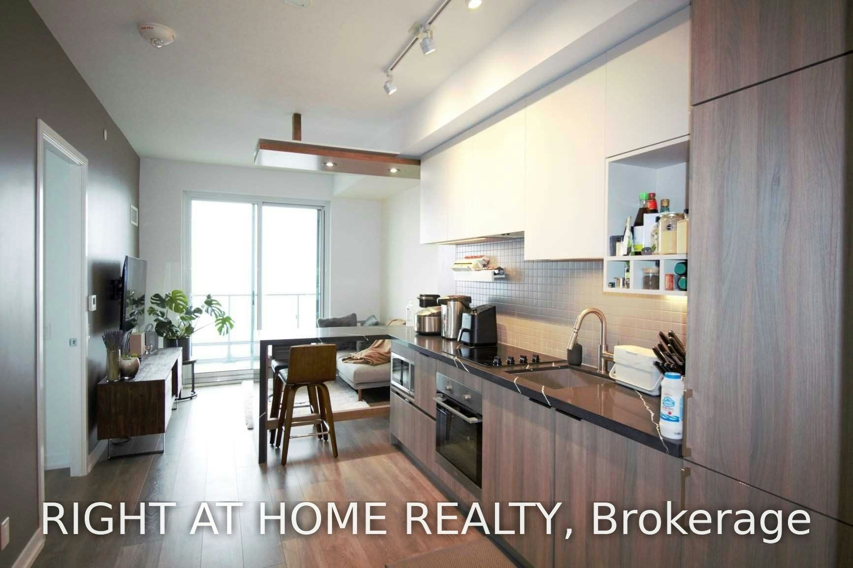 1215-950 Portage Parkway, Vaughan, ON, L4K 3Y8 - 4