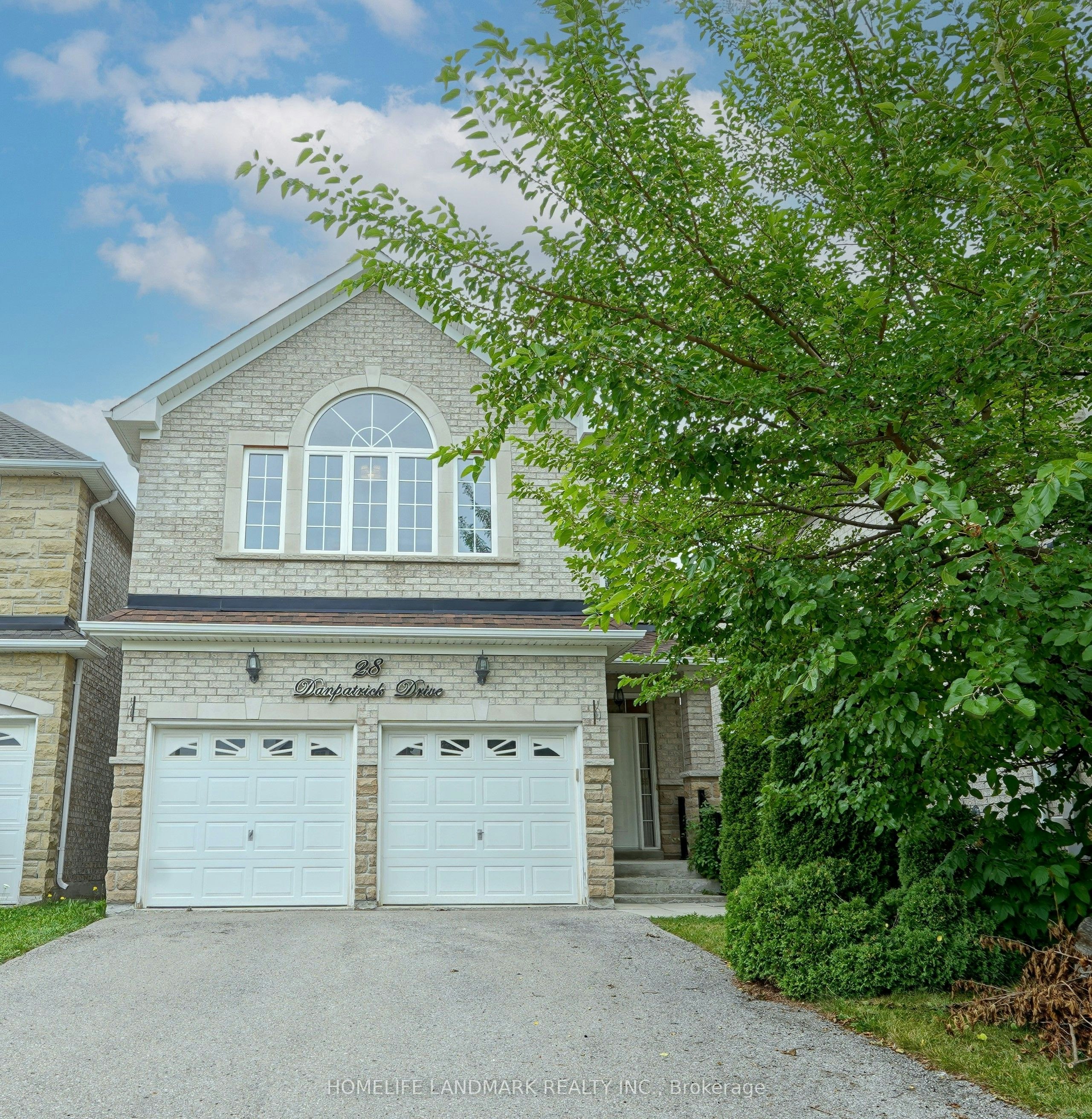 28 Danpatrick Drive, Richmond Hill, ON, L4S 2S7