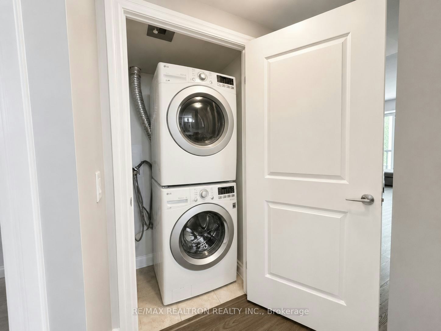 206-57 Upper Duke Crescent, Markham, ON, L6G 0B8 - 9