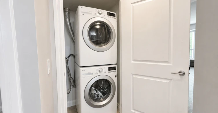 206-57 Upper Duke Crescent, Markham, ON, L6G 0B8 - 9