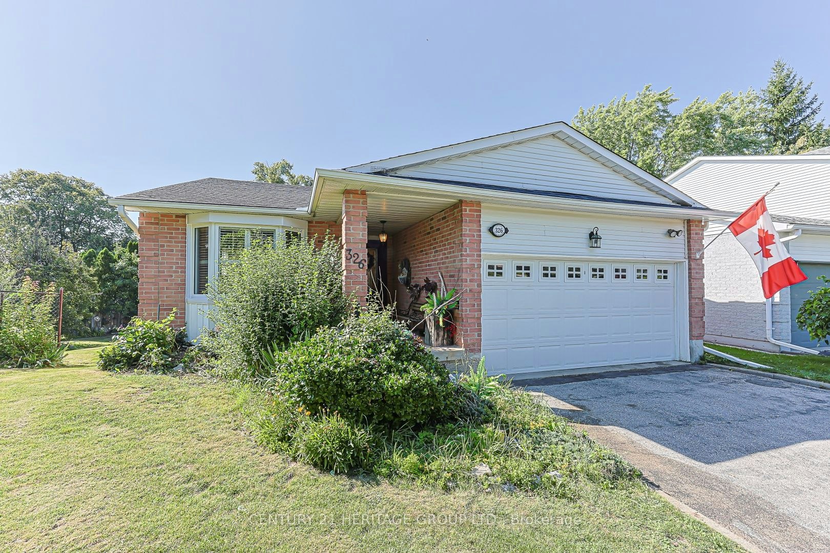 326 Darlington Crescent, Newmarket, ON, L3Y 6N4