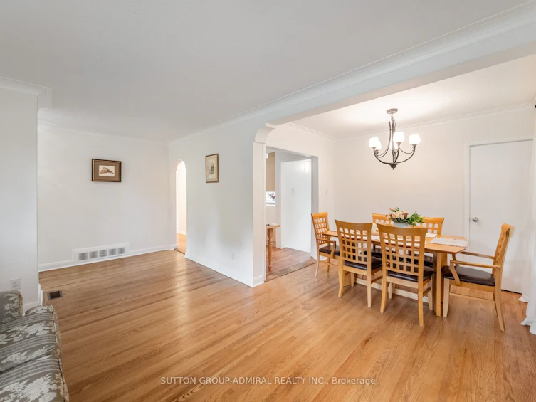 261 Carol Avenue, Newmarket, ON, L3Y 4T2 - 16