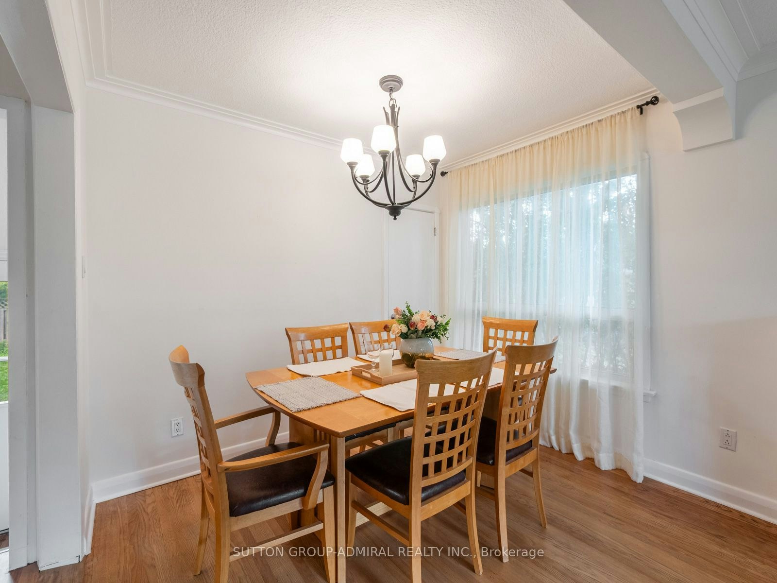 261 Carol Avenue, Newmarket, ON, L3Y 4T2 - 18