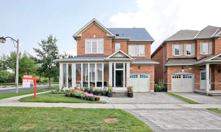 153 Alexander Lawrie Avenue