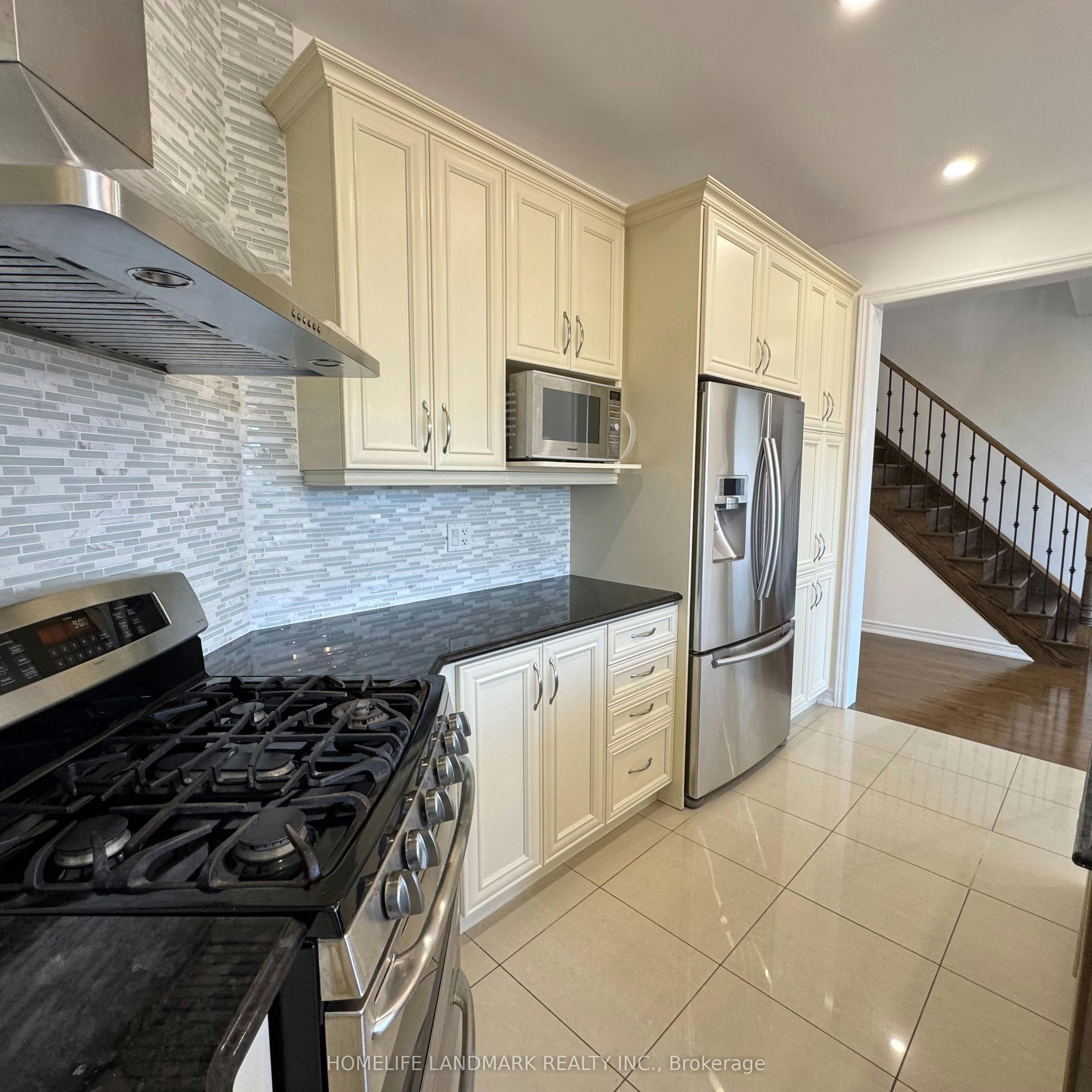 32 Philips Lake Court, Richmond Hill, ON, L4E 0S8 - 11